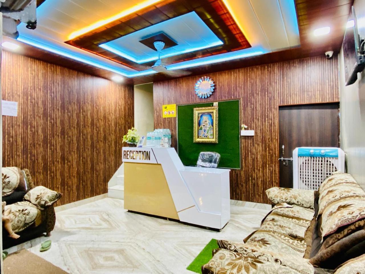 The Raman Palace- A Budget Hotel มถุรา ภายนอก รูปภาพ